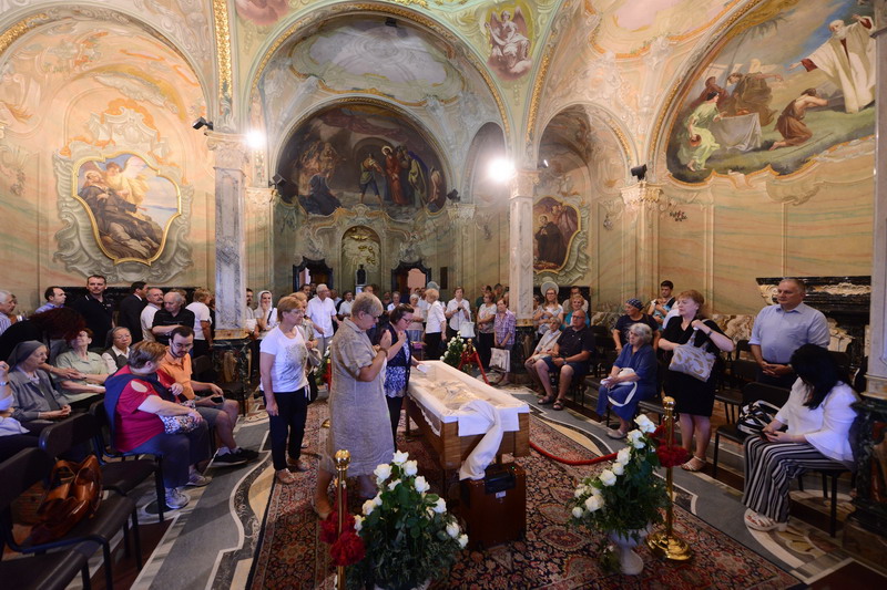 camera ardente tettamanzi triuggio (14)