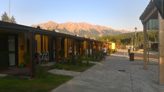 le-persone-nelle-nuove-casette