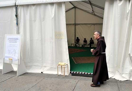 «La Tenda del Silenzio» torna con una catena umana