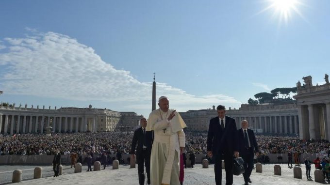 udienzagenerale-27sett-7-980x596