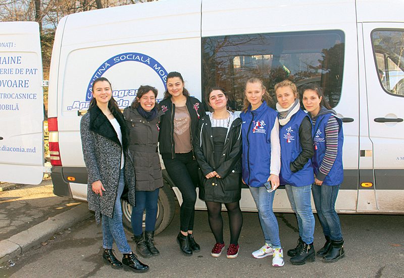 Arianna Fioretto Arianna Fioretto è la seconda da sinistra