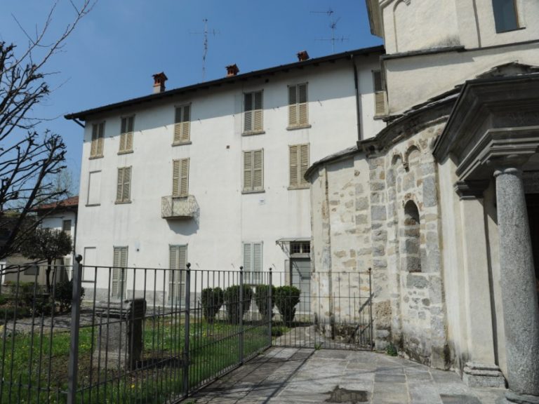 Lo stabile che ospita la Casa della Carità