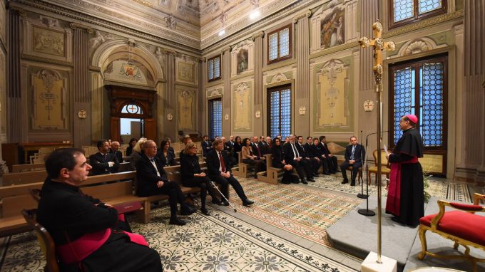 Delpini ai diplomatici: «Aiutateci a cogliere l’identità dei vostri popoli»