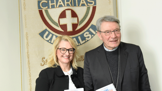 Riscoprire “il valore della relazione” in un presente dominato dai social