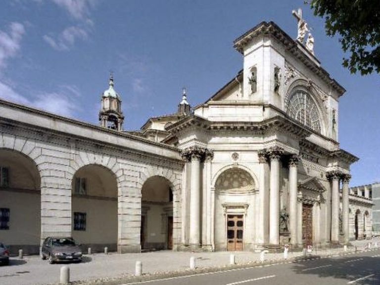 Il Santuario del Crocefisso a Como