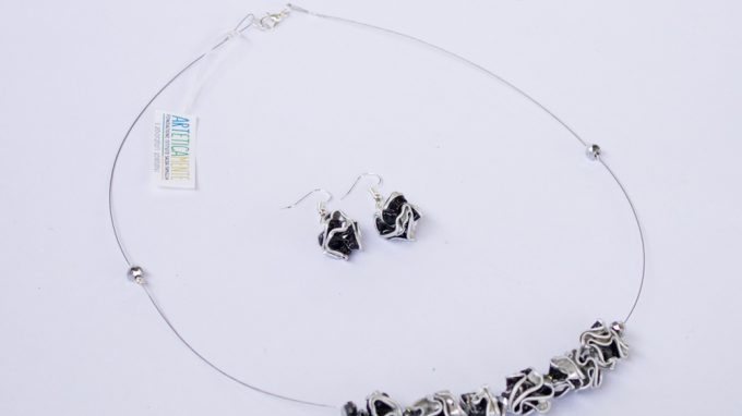 collana_orecchini_cialde