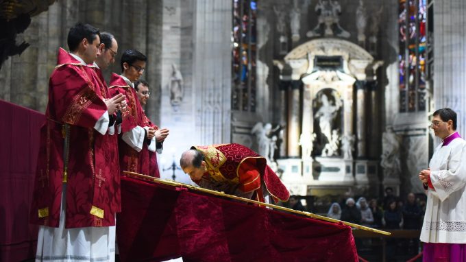 Dal “sì” di Gesù sulla croce nasce la vita