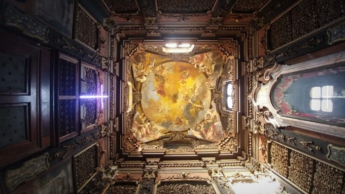 “Rivelazioni”: lo spazio sacro sotto una luce nuova