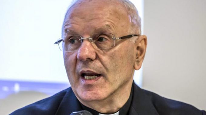 Galantino: «A pagare il prezzo più alto è il popolo». «Vicinanza e preghiera» per Mattarella