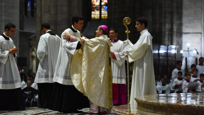 La Chiesa ambrosiana non si tira indietro e vuole bene al Papa