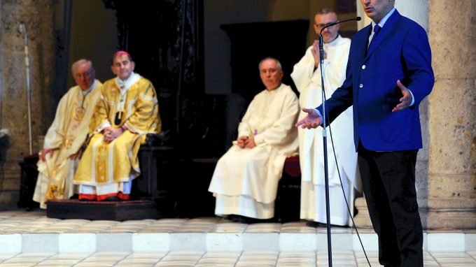 messa-in-sant-ambrogio-per-il-santo-pratono-della-polizia-con-monsignor-mario-delpini