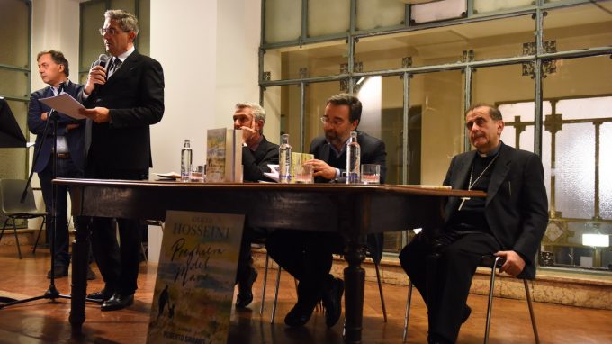 presentazione_libro-di-khaled-hosseini-_acwb