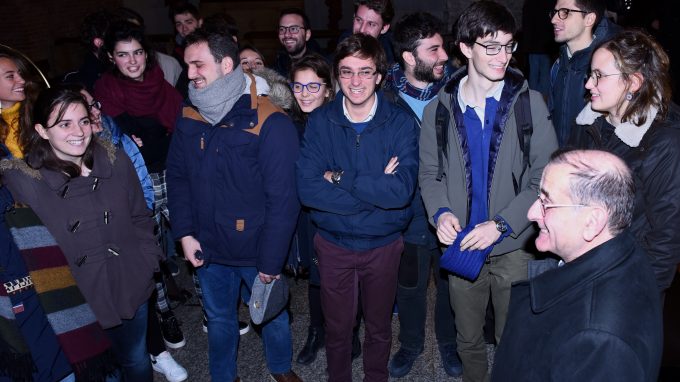 Universitari: siate prigionieri della speranza, rigenerate il mondo