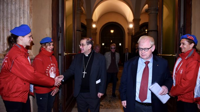 delpini-riceve-premio-mariuccia_abus