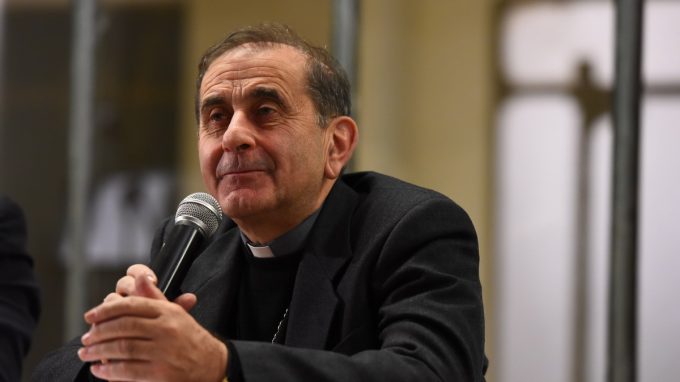 dibattito-tra-larcivescovo-e-filippo-grandi_addd