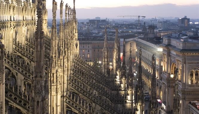 Il Duomo si accende di splendore