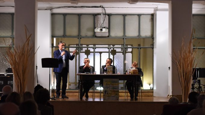 presentazione_libro-di-khaled-hosseini-_acw