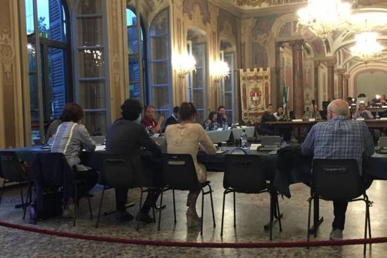 Una seduta del Consiglio comunale di Varese