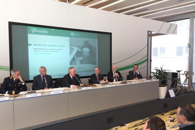 Un momento della conferenza stampa al Pirellone