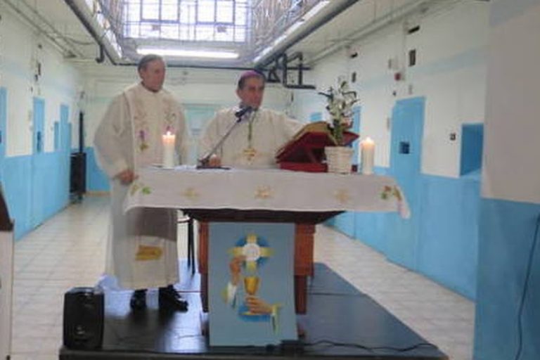 L'Arcivescovo celebra nel carcere di Varese