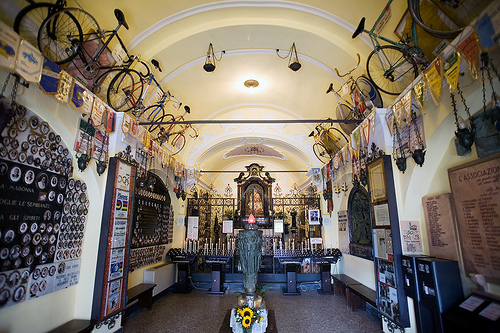 Dal conte Ghisallo a Coppi e Bartali