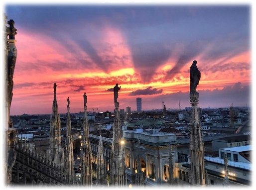 D’estate sulle terrazze del Duomo di Milano