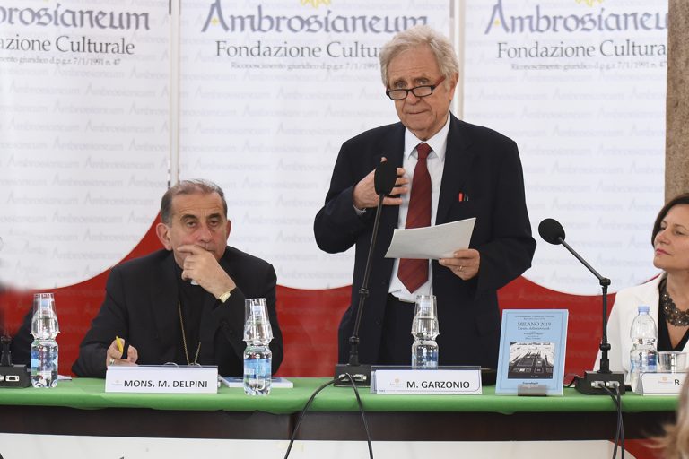 Marco Garzonio con l'Arcivescovo