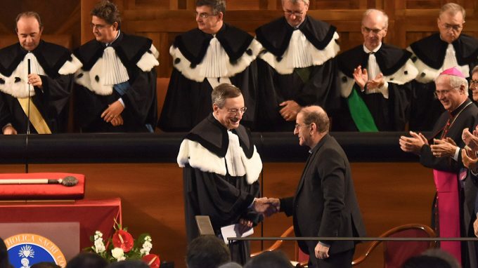 «Conoscenza, coraggio, umiltà», la lezione di Draghi