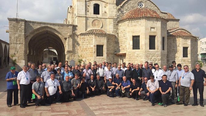 Preti ambrosiani a Paphos sulle orme di Paolo