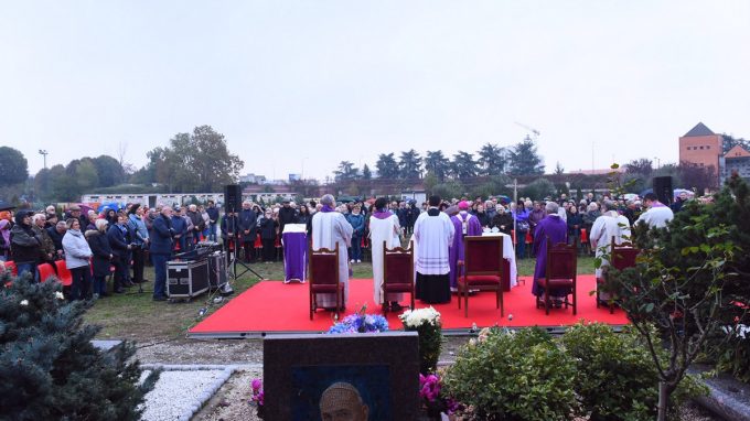 cimitero-greco-messa_adyk