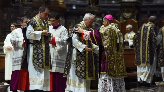 messa-defunti-duomo_aejb