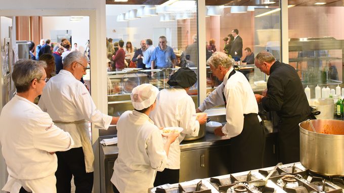 Un Natale più solidale con Caritas Ambrosiana