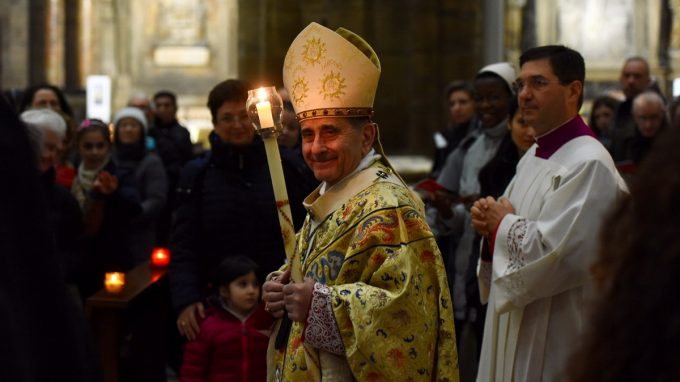 Vita consacrata: «Siate un cantico e una benedizione per tutti coloro che vi incontrano»