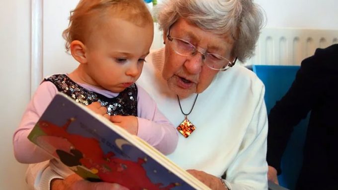 Giovani e anziani: l'importanza del rapporto tra le generazioni