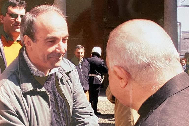 Aldo Boniardi saluta il cardinale Dionigi Tettamanzi