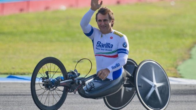 La Cei: «Zanardi, non arrendersi mai»