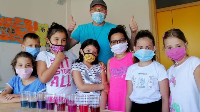 don-marco-e-i-bambini-a-besnate-cropped