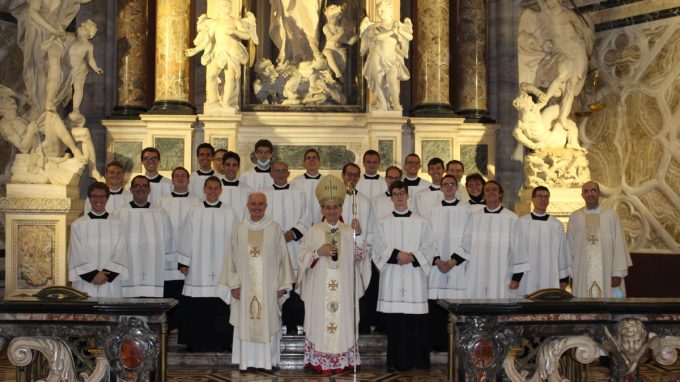 «Uomini e donne del nostro tempo abbiamo la responsabilità di annunciarvi una parola di cui siamo messaggeri»