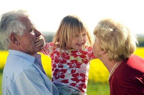 Una giornata mondiale dei nonni e degli anziani