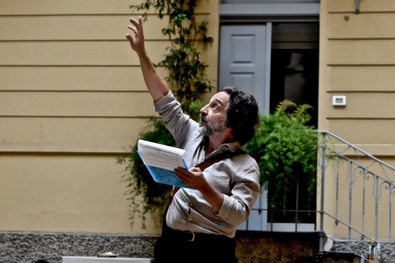 Massimiliano Speziani in «Nessun miracolo a Milano» (foto Isabella Nenci)