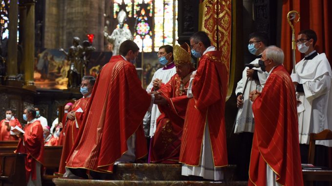 «Siate preti tra la gente, grati e lieti nell’unità, collaborando alla riforma della Chiesa»