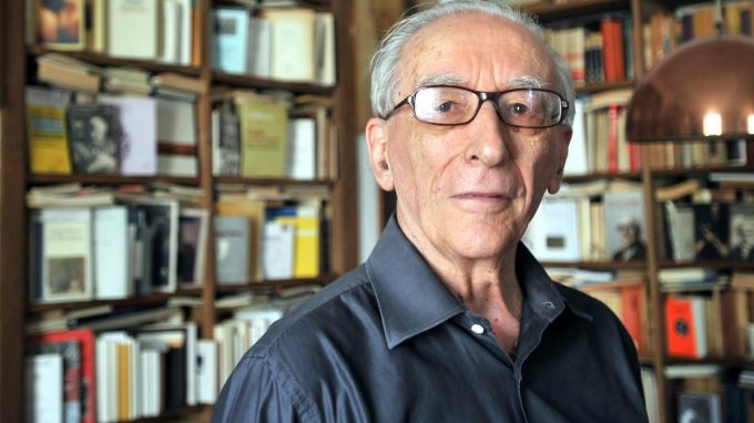 Franco Loi: «Noi poeti che come i cani abbaiamo alla luna…»