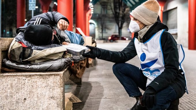 progetto-arca_unita-di-strada_covid_02_danielelazzaretto