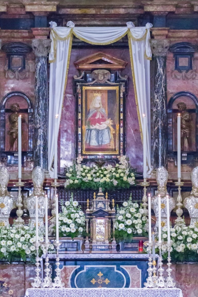 La Madonna delle Lacrime