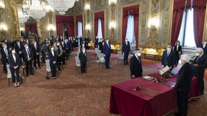 Bassetti a Draghi: «Attenzione alle persone segnate dalla crisi»