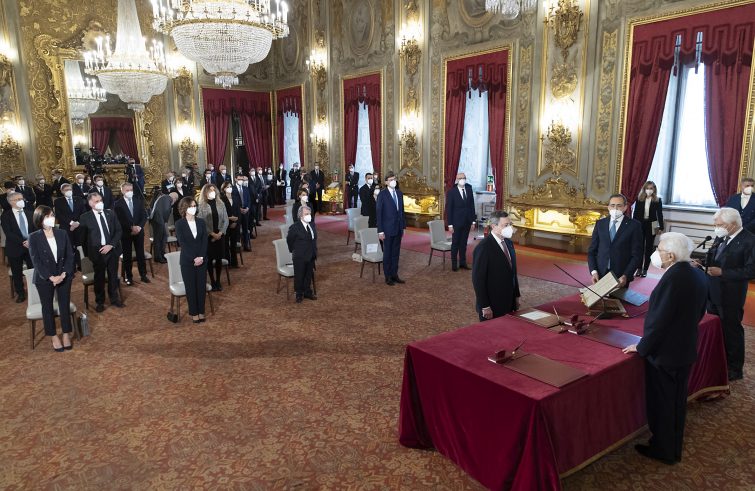 Il giuramento di Draghi al Quirinale (foto di Paolo Giandotti - Ufficio per la Stampa e la Comunicazione della Presidenza della Repubblica)