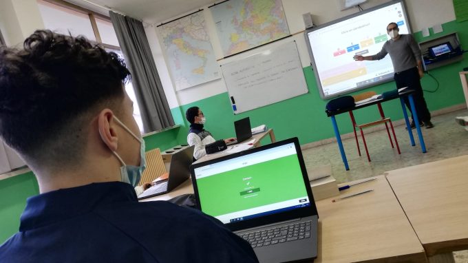 Fare scuola in un presente complesso