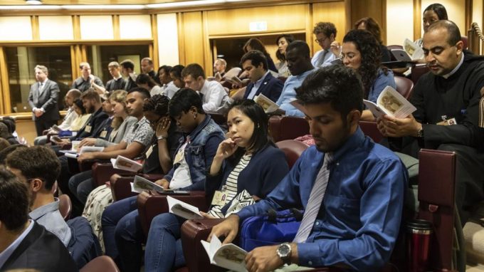 La reciprocità uomo-donna incoraggia la missione e aiuta la comunione