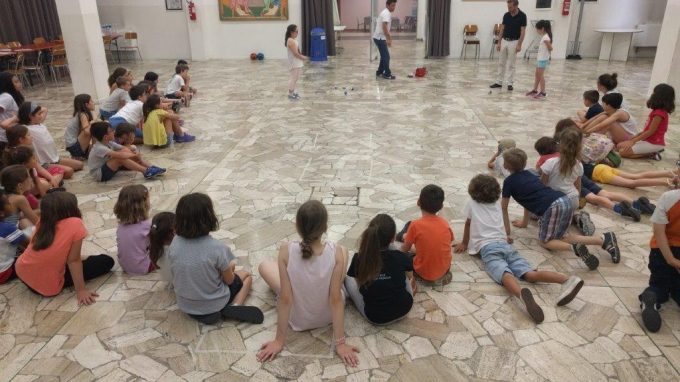 Bimbi in città, riaprono i campus del Pime