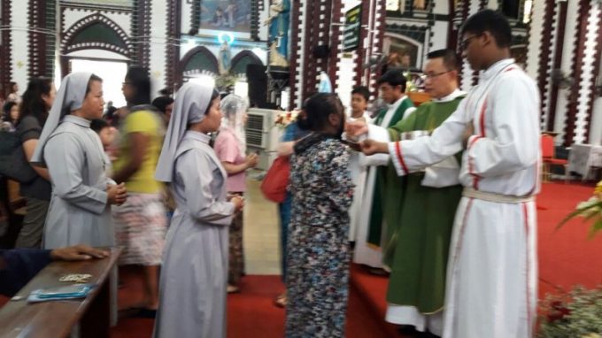 La Chiesa cattolica non abbandona il popolo birmano